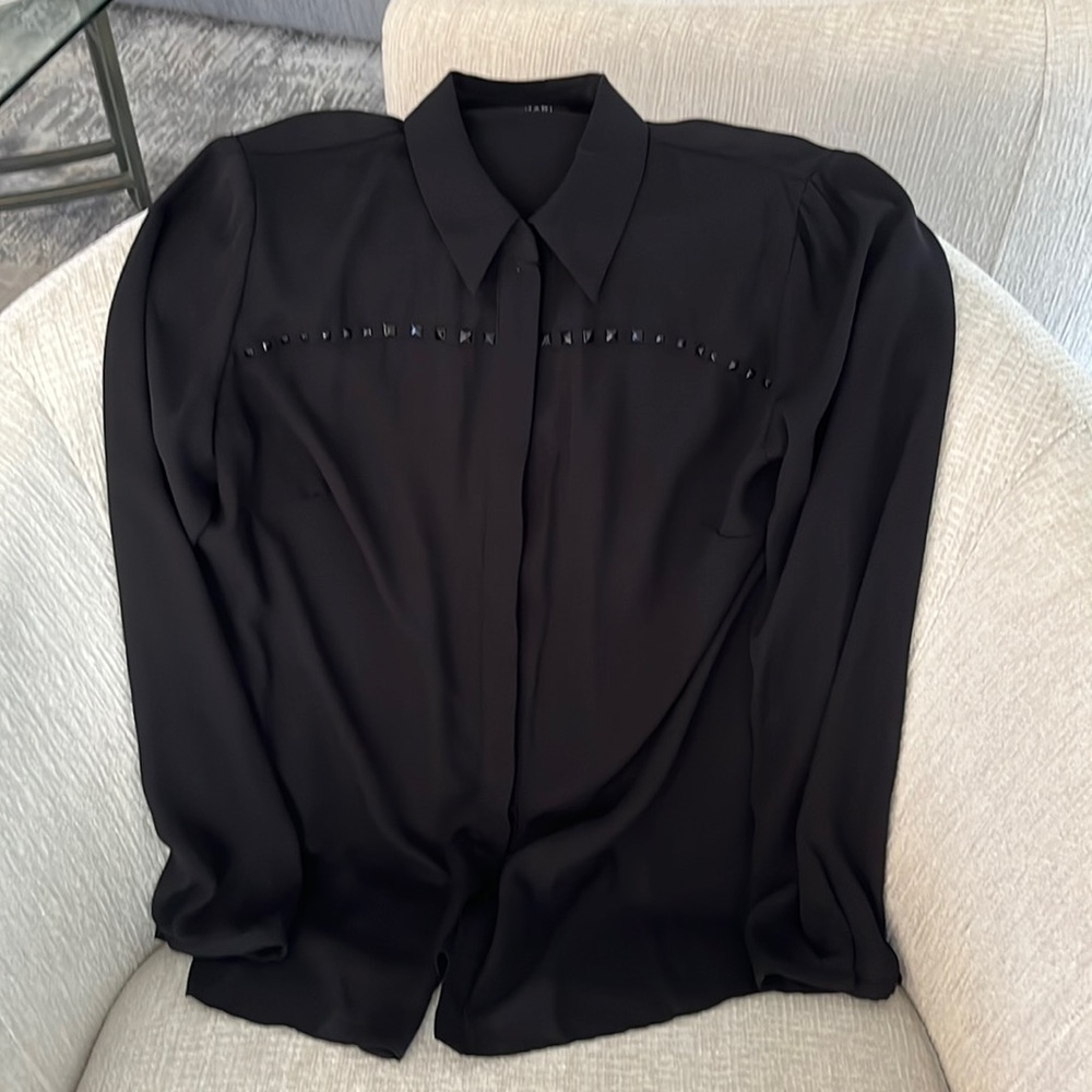 T Tahiti 🖤Black blouse in perfect condition